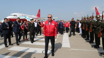 Ντεφορμέ… o βλαχοδήμαρχος Ερντι