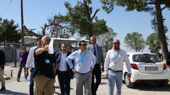Στη Δομή Φιλοξενίας Διαβατών ο Μηταράκης   