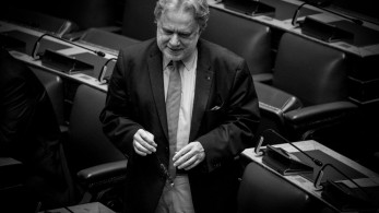 Απίστευτο! Ο ΣΥΡΙΖΑ εγκαλεί την κυβέρνηση γιατί “δίνει δικαιώματα στον Ερντογάν”