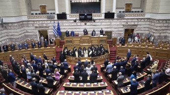 Aγιασμός στη Βουλή: “Πηγαδάκια” και χαμόγελα (pics)