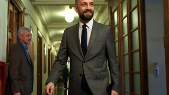 Μπάρκας μαινόμενος κατά ηγεσίας