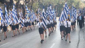 Με εθνική υπερηφάνεια ολοκληρώθηκε η μαθητική παρέλαση της Θεσσαλονίκης – καταχειροκροτήθηκαν οι μαθητές