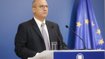 Οικονόμου κατά Τσίπρα για τους πλειστηριασμούς: Με νομοθετήματά του αφέθηκαν απροστάτευτα τα σπίτια των αδυνάμων