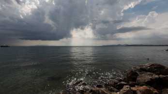 Συννεφιασμένος ο καιρός: Πού θα σημειωθούν βροχές και καταιγίδες