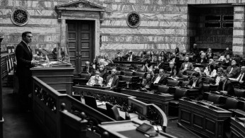 Οι «όμορφες» σκευωρίες, όμορφα καίγονται
