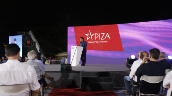 Τσίπρας – ΣΥΡΙΖΑ πετούν την μπάλα στην εξέδρα: Καμία απάντηση στα ερωτήματα Μητσοτάκη