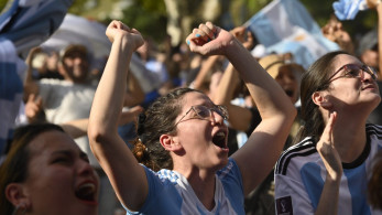 Η παράδοση της Γαλλίας με την Πολωνία και το αήττητο της Αγγλίας με ομάδες από την Αφρική