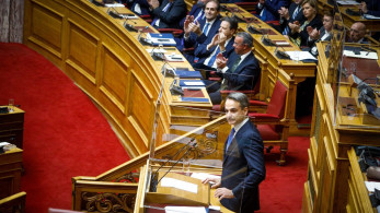 Μητσοτάκης προς ΠΑΣΟΚ: Και εγώ θέλω να καρφώνω σαν τον Αντετοκούνμπο αλλά δεν μπορώ