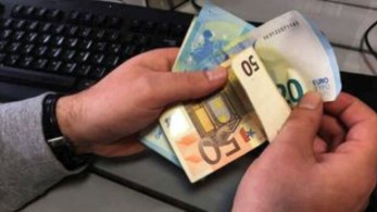 Στις 20 Δεκεμβρίου η έκτακτη ενίσχυση των 250 ευρώ – Πληρωμές από e-ΕΦΚΑ, ΔΥΠΑ, ΟΠΕΚΑ και υπουργείο   