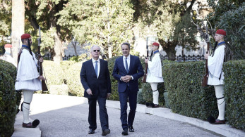 Μητσοτάκης: Ο καφές με τον Τασούλα, οι ευχές στην ΠτΔ και …ο κατώτατος μισθός