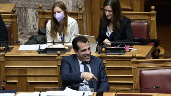 Ο Πλεύρης, τα αποτσίγαρα και η… ερευνητική δημοσιογραφία