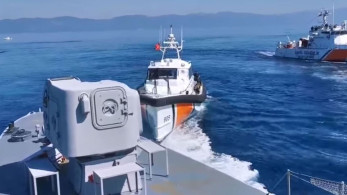 Εμπλοκή στο Αιγαίο: Τουρκικές ακταιωροί «έσπρωξαν» μετανάστες στην Ελλάδα (vid)