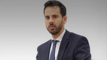 Ρωμανός vs Μάρδα: Δεν αλλάζει ο χυδαίος θίασος των λαϊκιστών