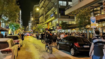 Θεσσαλονίκη: Άφησαν την παραλία και έπιασαν τα μπαρ!