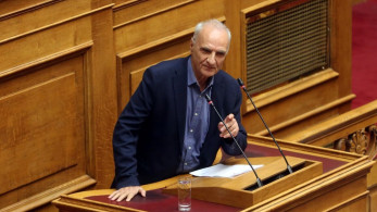 Η άθλια χειρονομία Βαρεμένου – Έτσι αντιμετωπίζει την κριτική ο ΣΥΡΙΖΑ (Βίντεο)