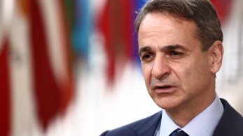 Συγκινημένος ο Μητσοτάκης αποχαιρέτησε τον Μανούσο Βολουδάκη με Καζαντζάκη