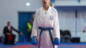 Χρυσή πρωταθλήτρια Ελλάδας στο Καράτε η Στελίνα Τζίλια – στέλεχος της ΟΝΝΕΔ Χαλκιδικής