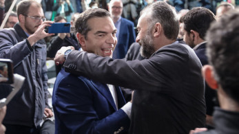 Και όμως είναι αλήθεια: Με τον ύμνο του  ΕΑΜ η είσοδος του Τσίπρα στο γήπεδο της Πάτρας