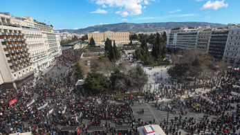 ΕΛ.ΑΣ.: Πάνω από 40.000 άτομα συμμετείχαν στην πορεία στο Σύνταγμα – 26 προσαγωγές και 15 συλλήψεις