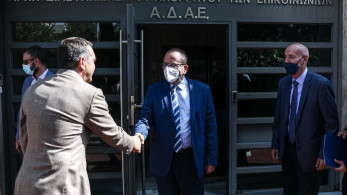 Πολιτεύεται και θέλει θόρυβο;