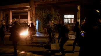 Πολυτεχνείο: Επίθεση με πέτρες και μολότοφ σε αστυνομικούς