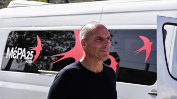 Απίστευτα μικροκομματικά παιχνίδια Βαρουφάκη με τους νεκρούς της τραγωδίας