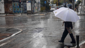 Καιρός: Βροχές και πτώση της θερμοκρασίας – Πού θα χιονίσει