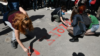 Γρηγόρης Ψαριανός: Εξ οικείων, Νταβέλη…