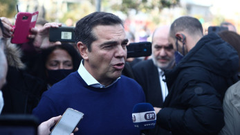 Μνημείο υποκρισίας: Ο ΣΥΡΙΖΑ έφτασε το όριο των συντάξεων στα 67 αλλά τρέχει να στηρίξει τη γαλλική… αριστερά