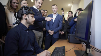 Στο ΕΚΕΤΑ ο Μητσοτάκης: Καλύτεροι μισθοί για τους ερευνητές