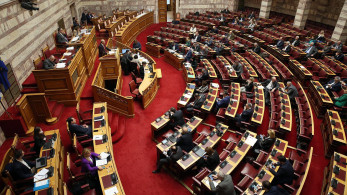 Ώρα ανάληψης ευθυνών – Στη Βουλή το “μπλόκο” στο κόμμα Κασιδιάρη