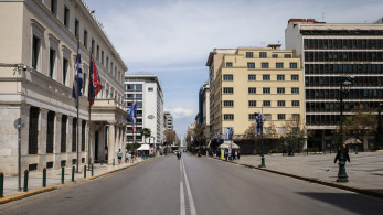 Άδεια… η Αθήνα την Κυριακή του Πάσχα (Φωτογραφίες)