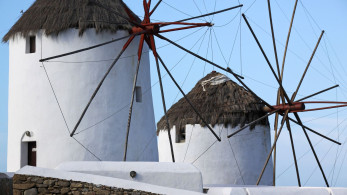 Εισαγγελική έρευνα με εντολή Ντογιάκου για τις οικοδομικές αυθαιρεσίες στη Μύκονο