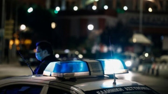 Πυροβολισμοί στη Βούλα, μαχαιρώματα στην Αργυρούπολη – Τρεις τραυματίες