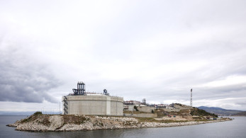 Mytilineos – Blue Grid: Ξεκίνησε η μεταφορά LNG μέσω βυτιοφόρου από τη Ρεβυθούσα