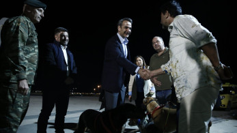 Σουδάν: Στην Ελευσίνα το C-130 με 39 απεγκλωβισμένους – Στο πλευρό τους ο Μητσοτάκης