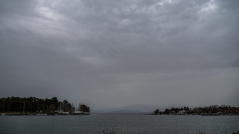 Καιρός: Συννεφιά και τοπικές βροχές – Η πρόβλεψη για την Πρωτομαγιά