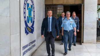 Επίσκεψη του υπ. Προστασίας του Πολίτη σε τροχονόμους στο κέντρο της Αθήνας
