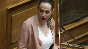 Αγαθοπούλου σε ΣΥΡΙΖΑ: Πλασάρεσαι σαν δύναμη της αλλαγής, αλλά τελικά είσαι δύναμη της ανακύκλωσης