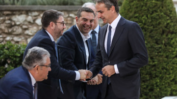 Πόρτα Μητσοτάκη στον... αναξιόπιστο Ανδρουλάκη