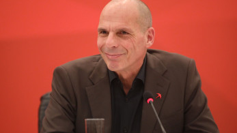 Νέα «μεταγραφή» για ΣΥΡΙΖΑ: Επικό «σαρδάμ» Βαρουφάκη με «Συντρόφισσες ΣΥΡΙΖΑ»