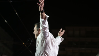 «Πέταξε» λευκή πετσέτα ο Τσίπρας: εκλιπαρεί τώρα για την «τιμωρητική» ψήφο