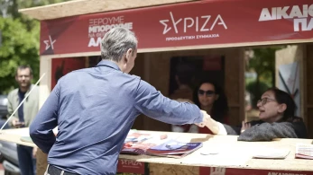 Επιμένουν τοξικά παρά τη συντριβή στις κάλπες