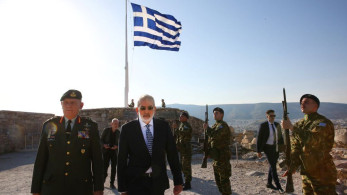 Στην Ακρόπολη για την έπαρση της σημαίας ο Σαρμάς - στις 12:30 το Υπουργικό Συμβούλιο (φωτό)