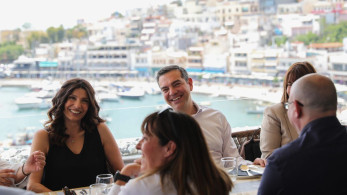 Εκλογές 2023: στον Πειραιά με δημοσιογράφους ο Τσίπρας
