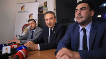 Γη και ύδωρ στον έγκλειστο νεοναζί Κασιδιάρη από τον πρόεδρο των Σπαρτιατών