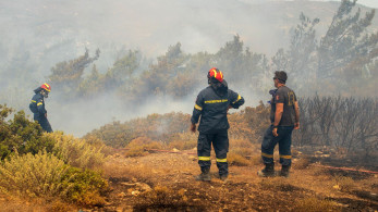Φωτιές: καίγονται σπίτια στο Ασκληπιείο Ρόδου - Αναζωπυρώσεις σε δύο ακόμη χωριά