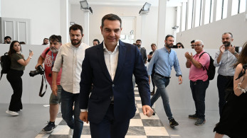 Παραίτηση Τσίπρα: ακονίζουν μαχαίρια για τη διαδοχή