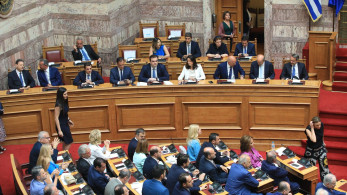 Η φενάκη της Αριστεράς και η κυριαρχία της Κεντροδεξιάς