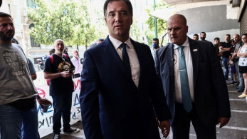 Άδωνις Γεωργιάδης: συνάντησε διαδηλωτές στο υπουργείο Εργασίας - «Ελάτε πάνω»